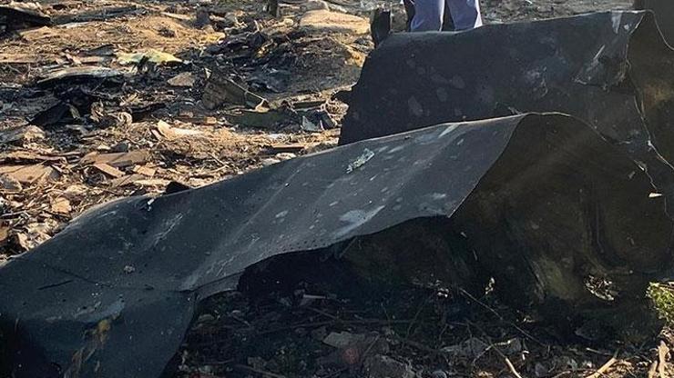 SON DAKİKA HABERİ: Güney Sudanda yolcu uçağı düştü