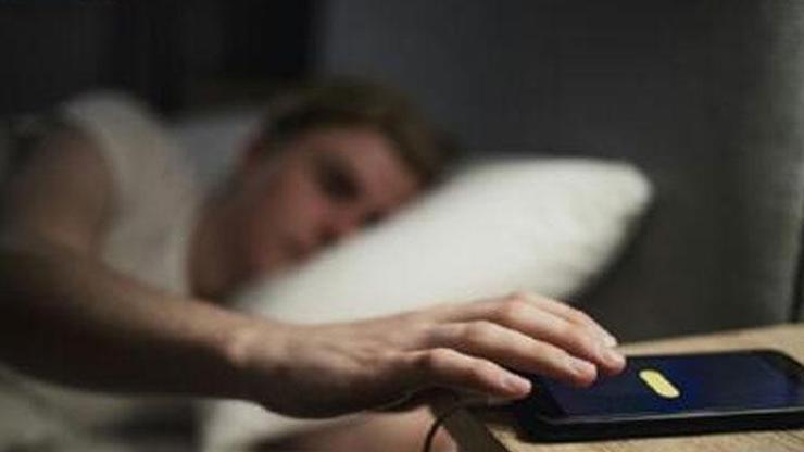 Araştırmaya göre akıllı telefon bağımlılığı uyku düzenini etkiliyor