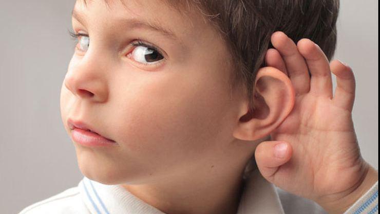 Kepçe kulak çocuklarda okul başarısını etkiliyor