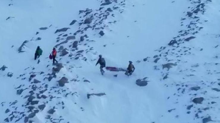 Hasan Dağında mahsur kalan 2 dağcı kurtarıldı