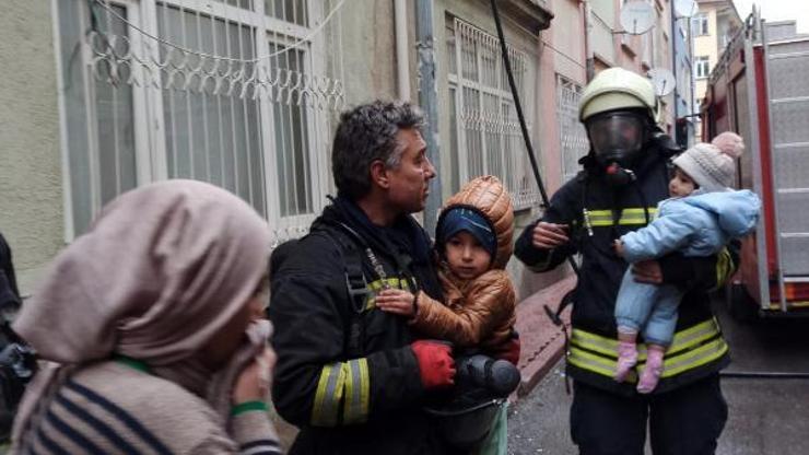 Konyada ev yangını; 8i çocuk 10 kişi dumandan etkilendi