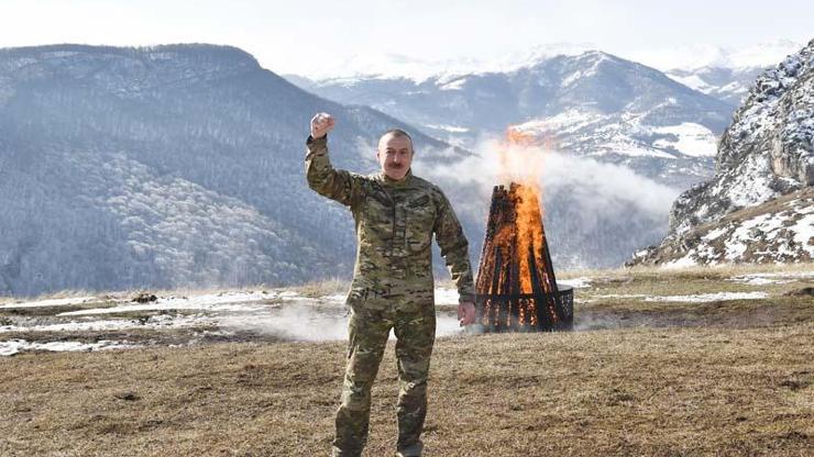 Azerbaycan Cumhurbaşkanı Aliyev, Şuşada Nevruz ateşini yaktı