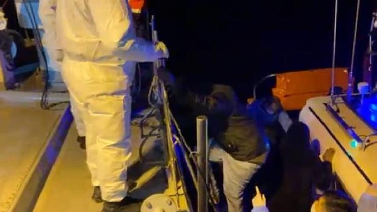 Pınar Adasına sığınan 36 kaçak göçmen kurtarıldı