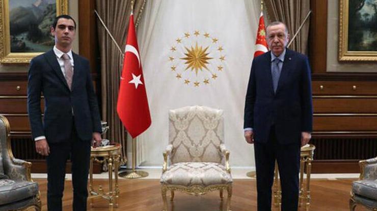 Cumhurbaşkanı Erdoğan, Muhsin Yazıcıoğlunun oğlu Fatih Furkan Yazıcıoğlunu kabul etti