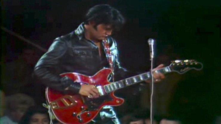 Elvis Presleyin gitarı 500 bin dolara satıldı