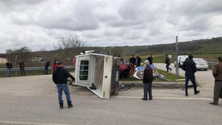 Kamyonet ile otomobil çarpıştı: 1 yaralı