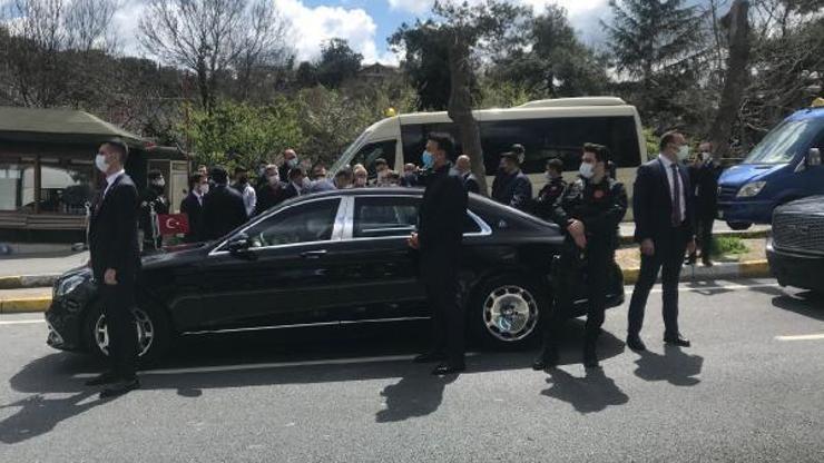 Cumhurbaşkanı Erdoğan Sarıyerde minibüs durağına uğradı