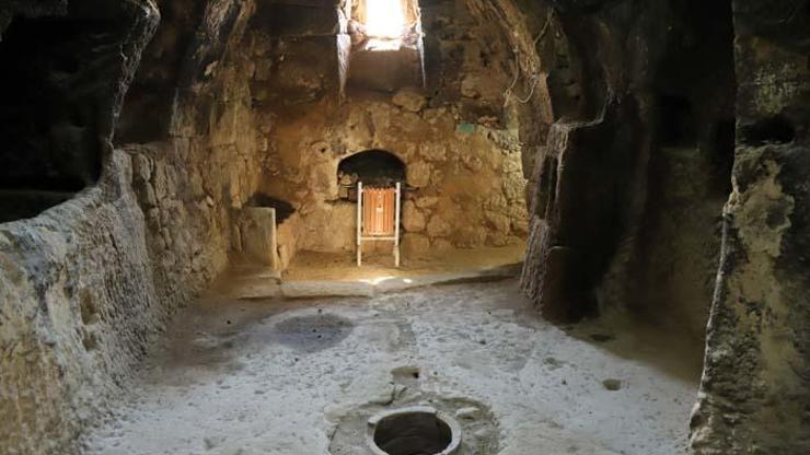 Aksaray Manastır Vadisindeki yer altı şehri, ziyaretçilerini tarih yolculuğuna çıkartıyor