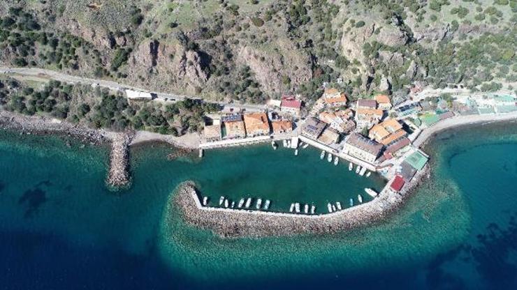 Afet bölgesi ilan edilen Assos Antik Limanında turistik tesisler kapatıldı