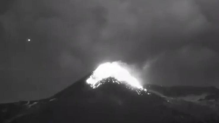 Etna Yanardağı yeniden faaliyete geçti