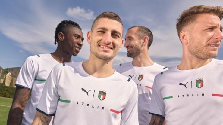 İtalyada milli futbolcular aşılanıyor