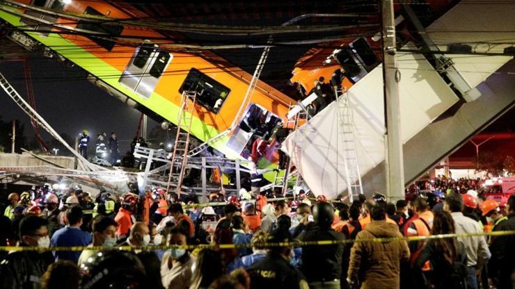 Meksikada metro üst geçidi çöktü: Ölü ve yaralılar var
