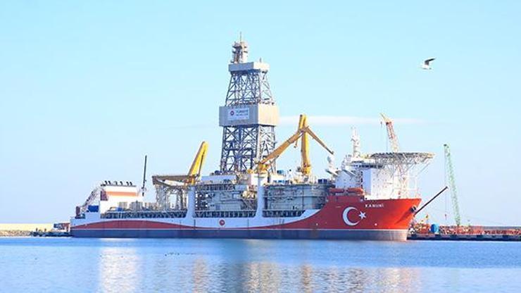 SON DAKİKA: Kanuni sondaj gemisi ilk görevi için Karadeniz’e açıldı
