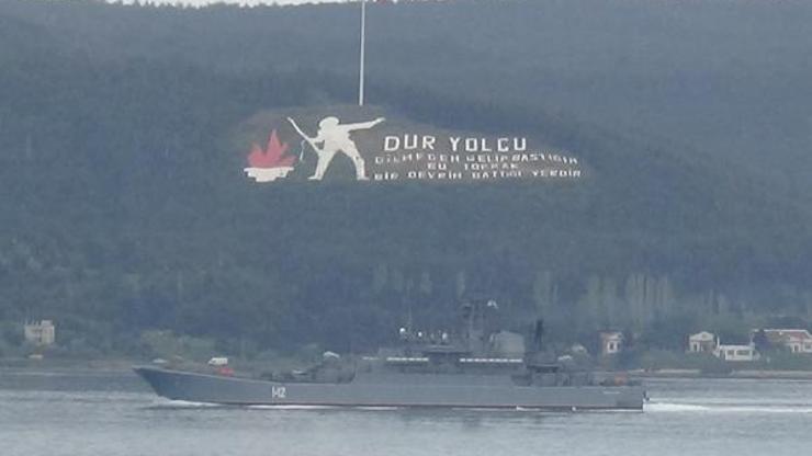 Rus savaş gemisi, Novocherkassk Çanakkale Boğazı’ndan geçti