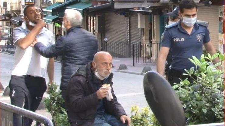Taksimde seyyar satıcı-zabıta arbedesini polis sonlandırdı