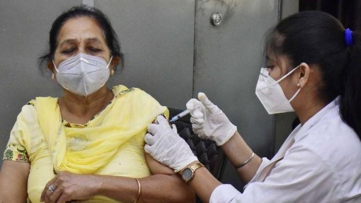Hindistandaki Covid krizi, aşı bekleyen ülkeleri de etkiliyor