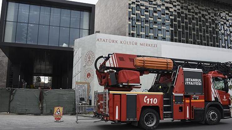 Atatürk Kültür Merkezi inşaatında çıkan yangın söndürüldü