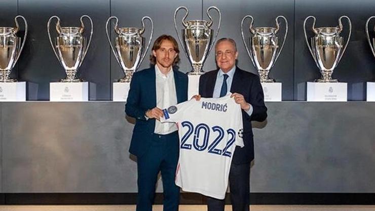 Son dakika... Luka Modric 1 yıl daha Real Madridde