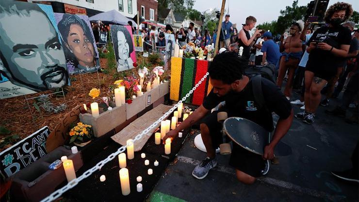 Polis şiddetinin simgesi Floyd öldürüleli 1 yıl oldu