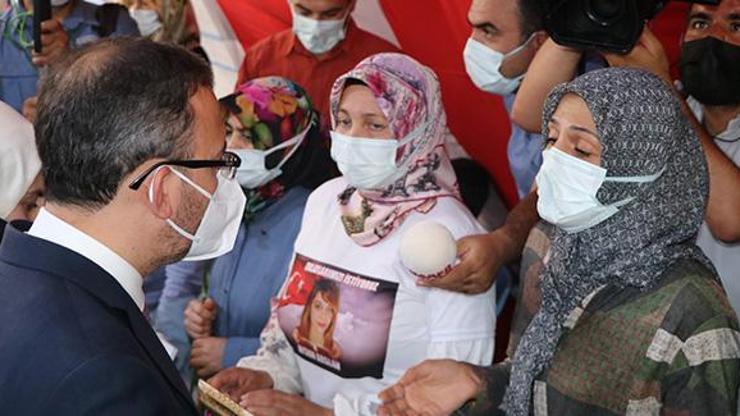 Bakan Kasapoğlundan evlat nöbetindeki ailelere destek ziyareti