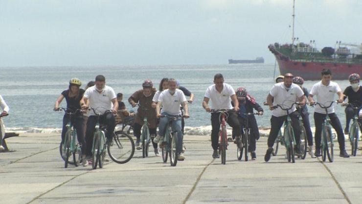 7den 70e bisiklet dersi... İsPark ücretsiz bisiklet eğitimi verdi