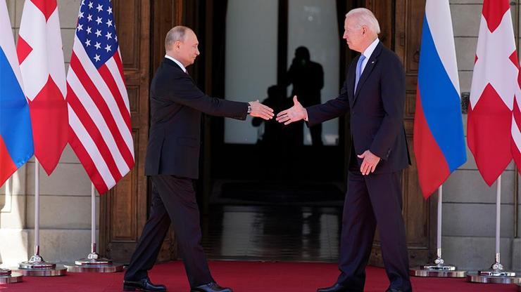 Biden ve Putin ilk kez yüz yüze görüştü