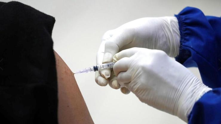 Bakan Kocadan koronavirüs aşısı öncesi randevu uyarısı