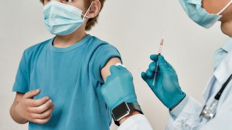 18 yaş altı aşı olacak mı 18 yaş altı aşı yapılıyor mu, ne zaman yapılacak Bakan Koca yanıtladı