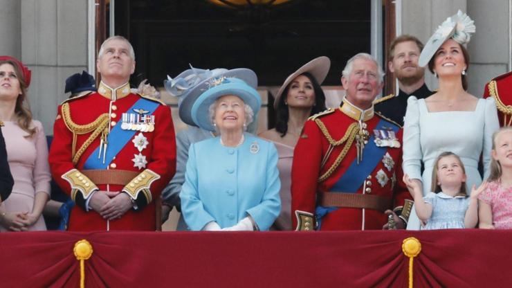 İngiliz Kraliyet Ailesinde prensler unvan için savaşıyor