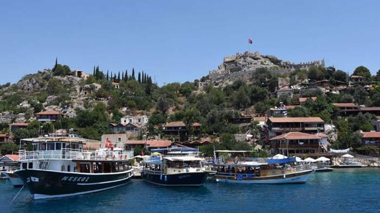 Kekova eski günlerine döndü, turist akınına uğradı