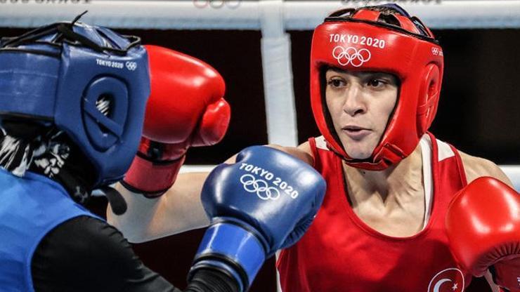 Son dakika... Milli boksör Buse Naz Çakıroğlu çeyrek finalde