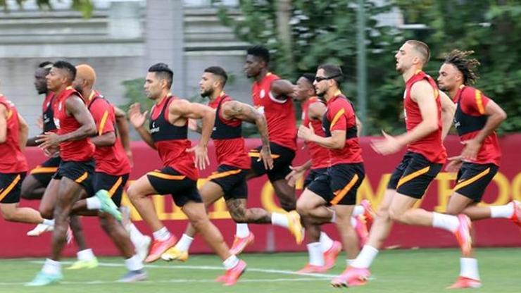 Son dakika... Galatasarayın St. Johnstone maçı kadrosu belli oldu