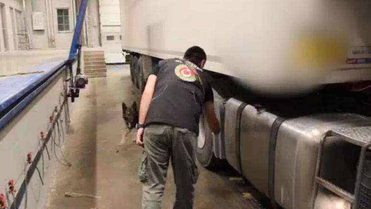 Esendere Gümrük Kapısında TIRdan 71 kilo eroin çıktı