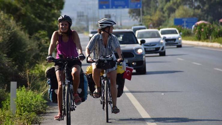 Avusturya’dan bisikletle yola çıkan 3 kadın bir ayda Türkiyeye ulaştı