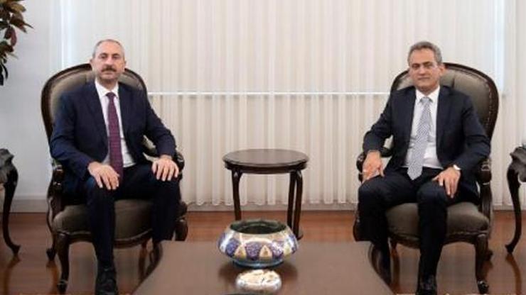 Adalet Bakanı Gülden, Bakan Özere hayırlı olsun ziyareti