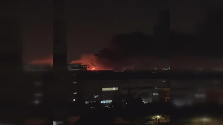 İstanbulda korkutan yangın Peş peşe patlamalar yaşandı