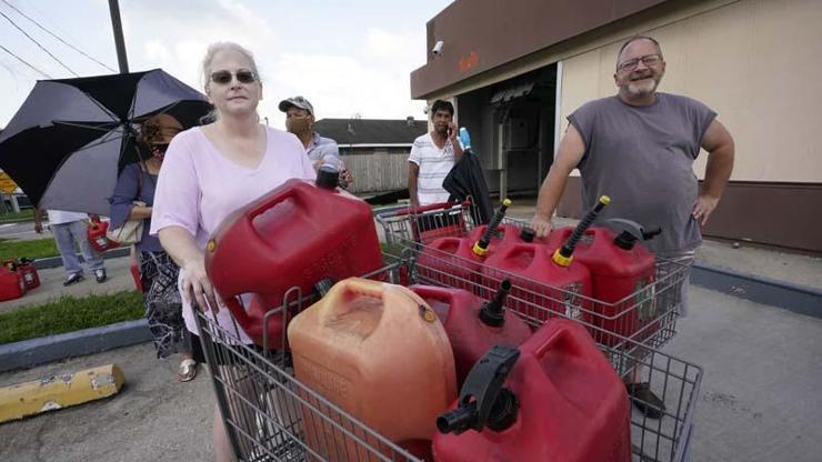 Ida Kasırgası’nın ardından ABDnin Louisina eyaletinde benzin sıkıntısı başladı