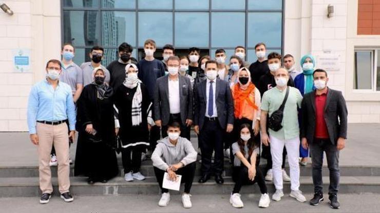 Eyüpsultan Belediye Başkanı Deniz Köken, lise öğrencilerinin sorularını yanıtladı