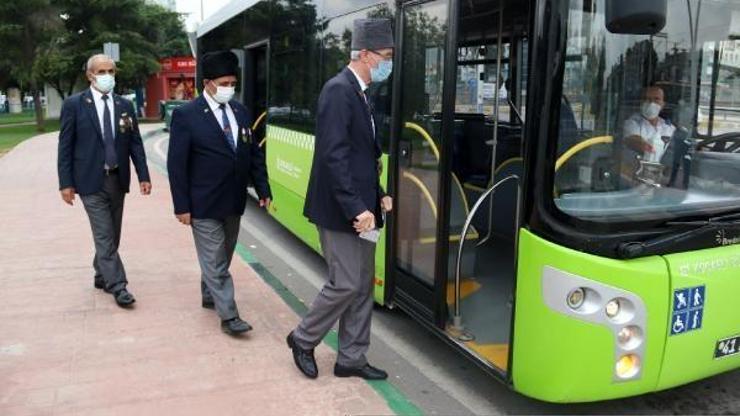 Otobüslerde gazileri duygulandıran mesaj Otobüslerde gazileri duygulandıran mesaj