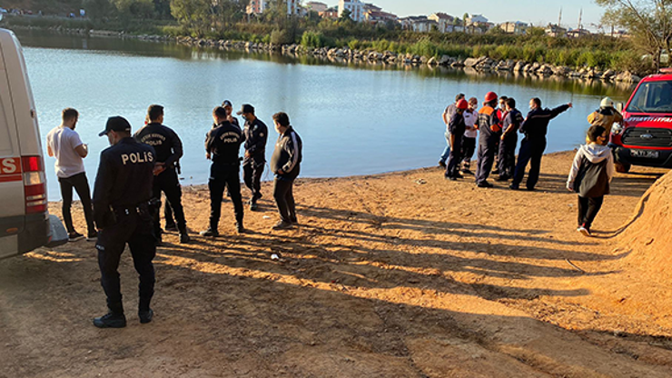 İstanbulda gölete giren bir kişi kayboldu