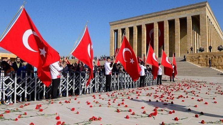 29 Ekim Cumhuriyet Bayramı şiirleri: 1, 2, 3, 4, 5 kıtalık uzun, kısa Cumhuriyet Bayramı ile ilgili şiirler...