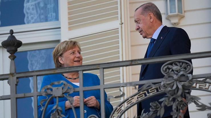 Erdoğanın Merkele yanıtı güldürdü