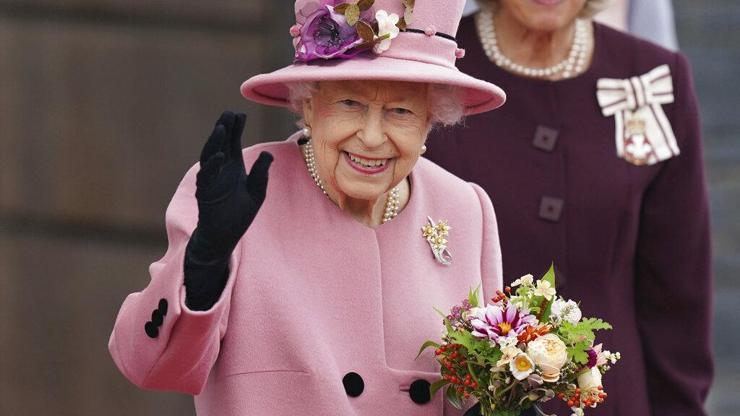 Doktorlar uyardı: Kraliçe II. Elizabeth tüm programlarını iptal etti