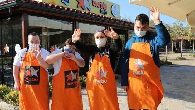 Engelli ve down sendromlu bireylerin iş adresi ‘Mutlu Kafe’