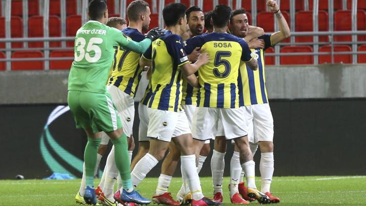 Son dakika... Belçika basını: Antwerp Fenerbahçenin tokadıyla uçtu