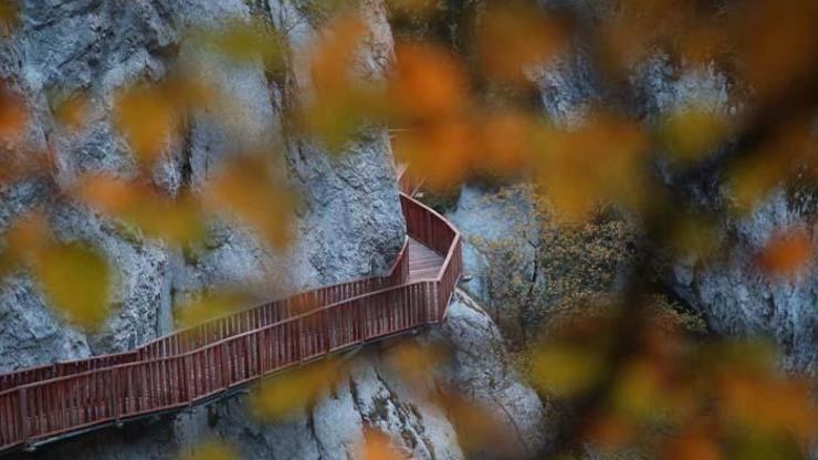 Horma Kanyonu ve Ilıca Şelalesi sonbahar renklerine büründü İçinizi ısıtacak kareler
