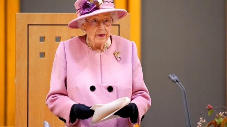 Doktorlar uyarınca tüm programlarını iptal etmişti: Kraliçe II. Elizabeth anma törenine de katılamadı