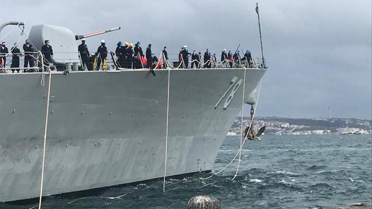 ABD savaş gemisi İstanbul Boğazında