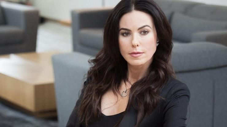 Defne Samyeli’den iddialı paylaşım “53 yaşında olduğuna inanmak zor”