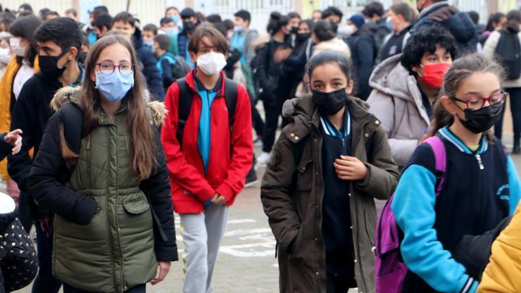 Çocuklarda gribal enfeksiyon arttı, okullarda mutlaka maske takılmalı